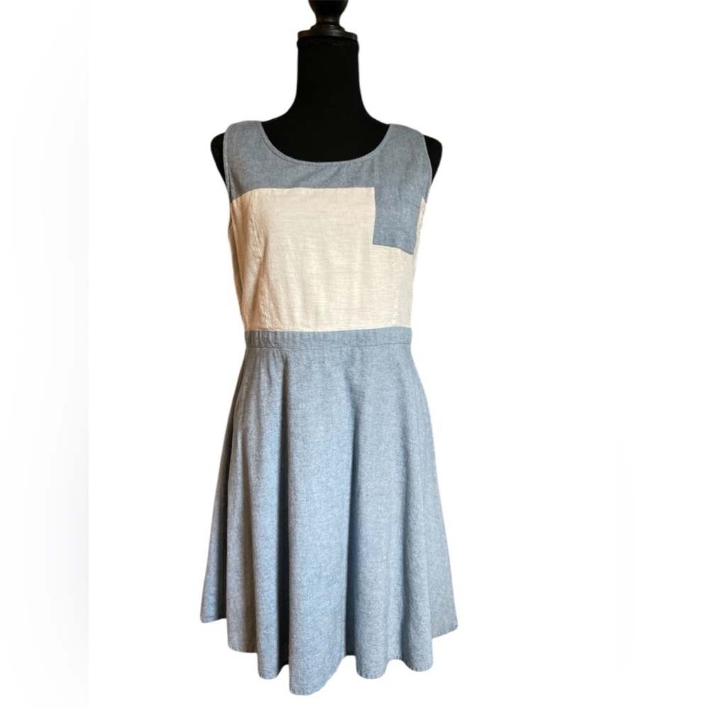 Doe and Rae Sleeveless Fit & Flare Lined Dress Front Pocket White and Blue Large